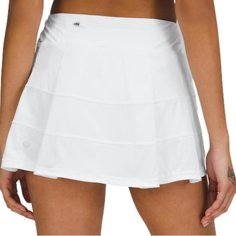 Lululemon Pace Rival Mid rise Tennis Skirt.  White size 14.